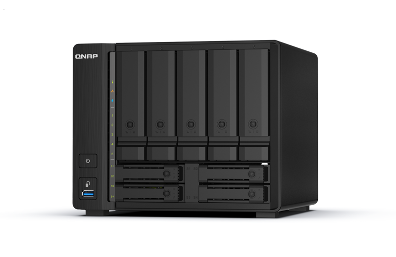 QNAP TS-H973AX-32G 9-BAY NAS  AMD RYZEN V1500B